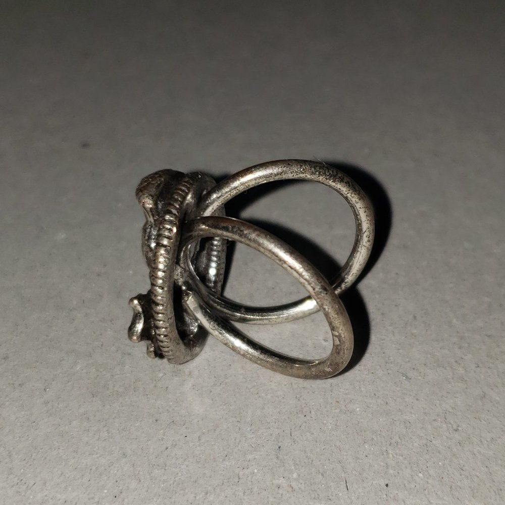 Metal ring - Picture 4 of 6